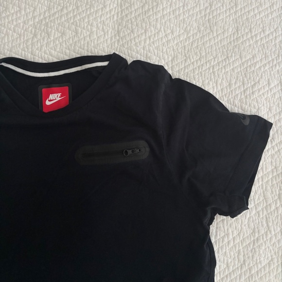 Nike Tech Top - Picture 2 of 3